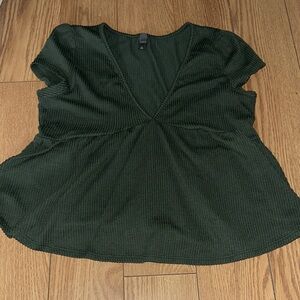 Francesca's Collections Dark Green Short Sleeve Top